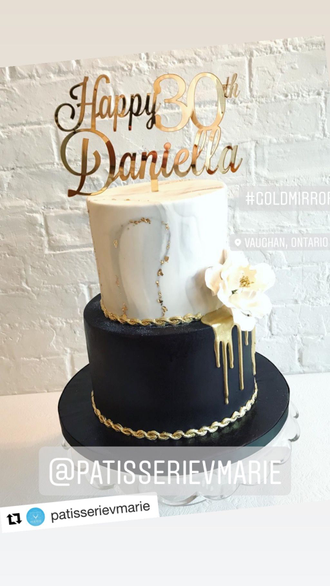 Topper: Gold Mirror Acrylic
Cake: Patisserie V. Marie