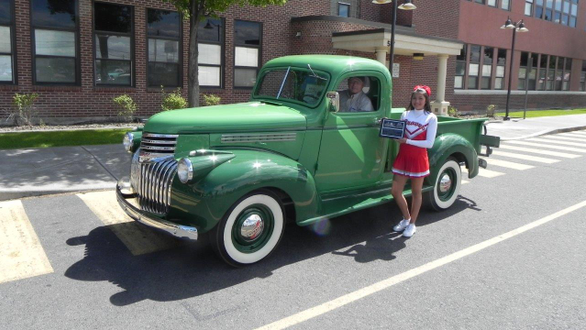 1946 Chevrolet Half-Ton Pickup - Stock Car or Trk 1948 or Older - John & Laxie Wright