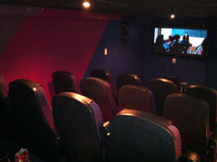 Seating for 16 guests
3-D movies