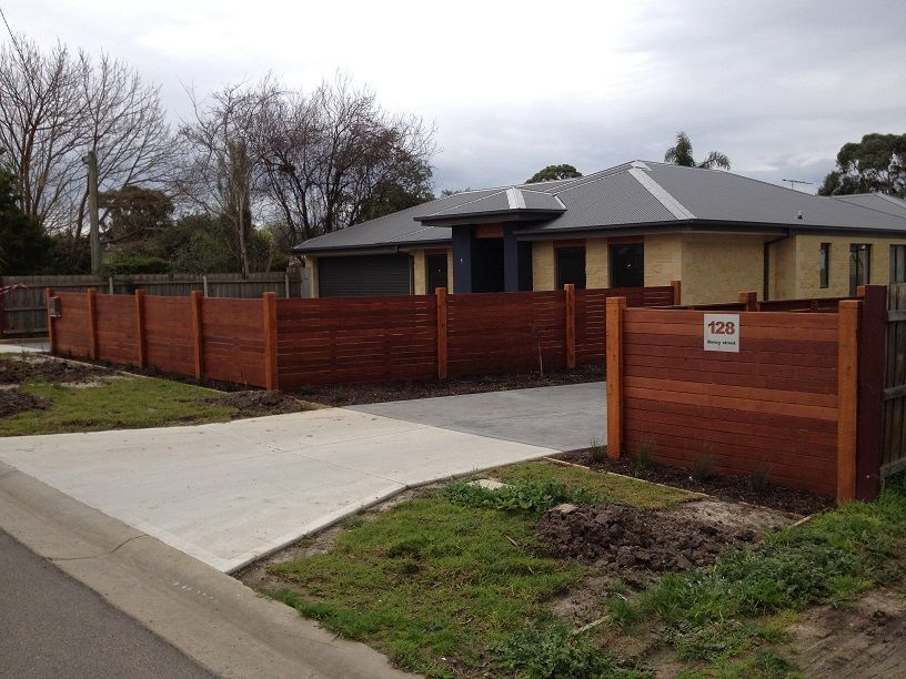 Home Nailed It Fencing Picket Fences Paling And Merbau Fencing And Sliding Gates Contractor