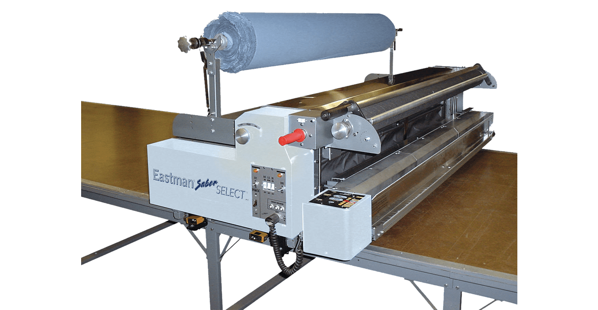 EASTMAN Saber Select™
The Eastman Saber Select positive feed system is designed for spreading rolls of material with weights up to 500 or 800 lb