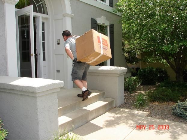 An employee at Lighthouse Moving