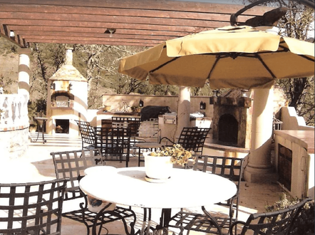 Dine Table in Tuscany Villa