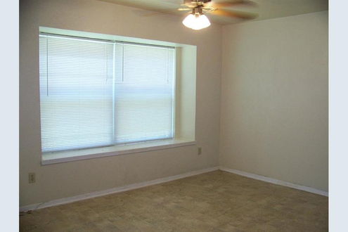 Attention Investors! 2232 BRIGADOON CT ARLINGTON, TX 76013