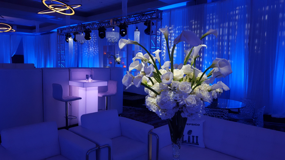 Minneapolis Depot,
Super Bowl party. Decor by Event Lab, Lighting by Duluth Event Lighting.