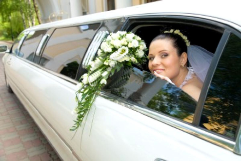 Bride Lincoln Limousine