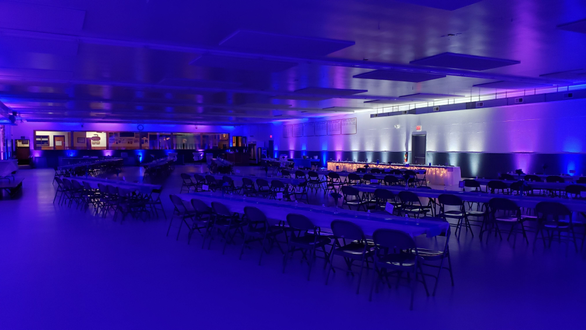 Superior Curling Club.
Up lighting in blue and lavender, with white behind the head table.