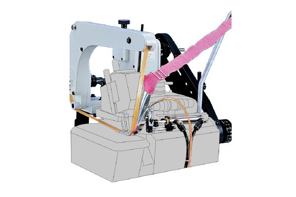 RACING PO-F  PULLER
For 3 & 4 thread overlock machines. 
(Sewing collar of knit shirt) 
with an air type folder
