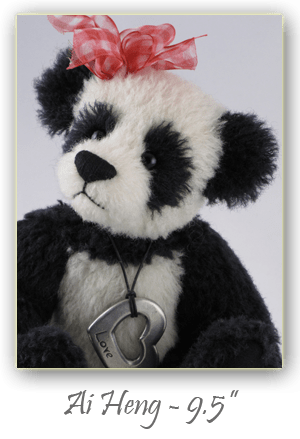Ai Heng-hand crafted 9½ inch alpaca panda artist bear