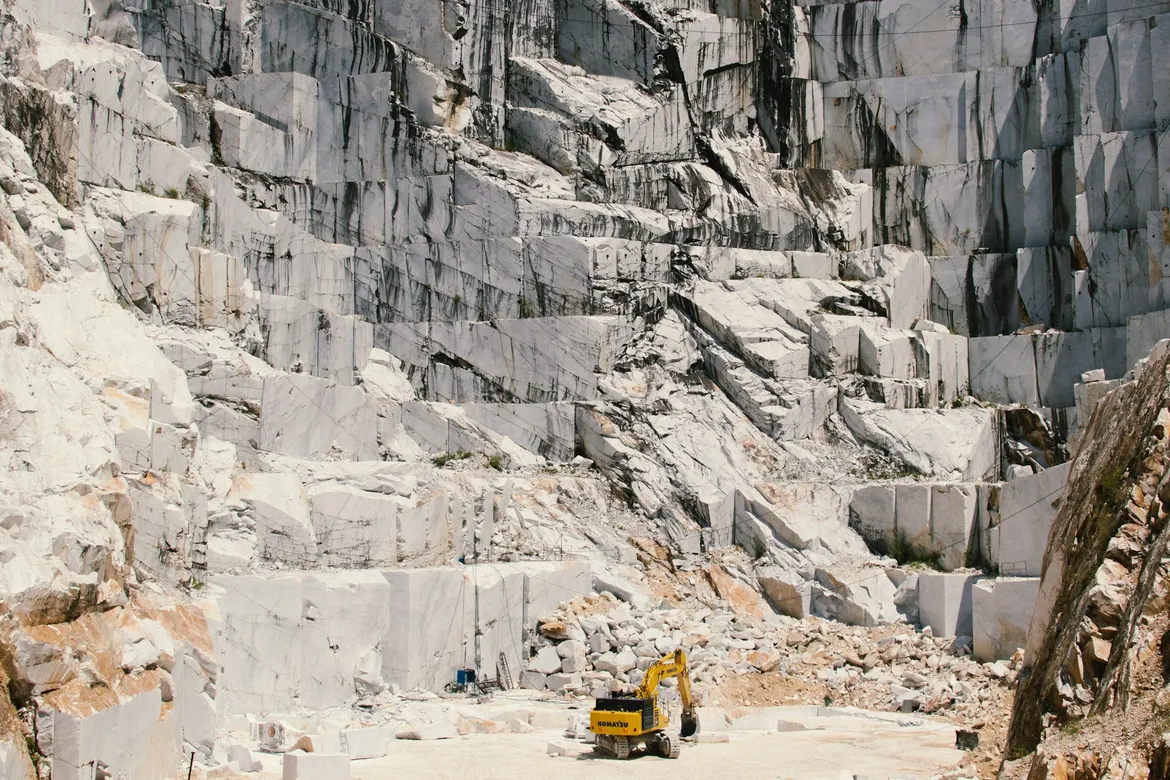 A Rock Quarry is the primary location for Gill Rock Drill's blast hole drilling services.